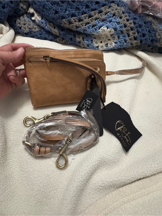 Cleobella Handbags - Elle Jae WAIMEA BAY WRISTLET IN SPARROW